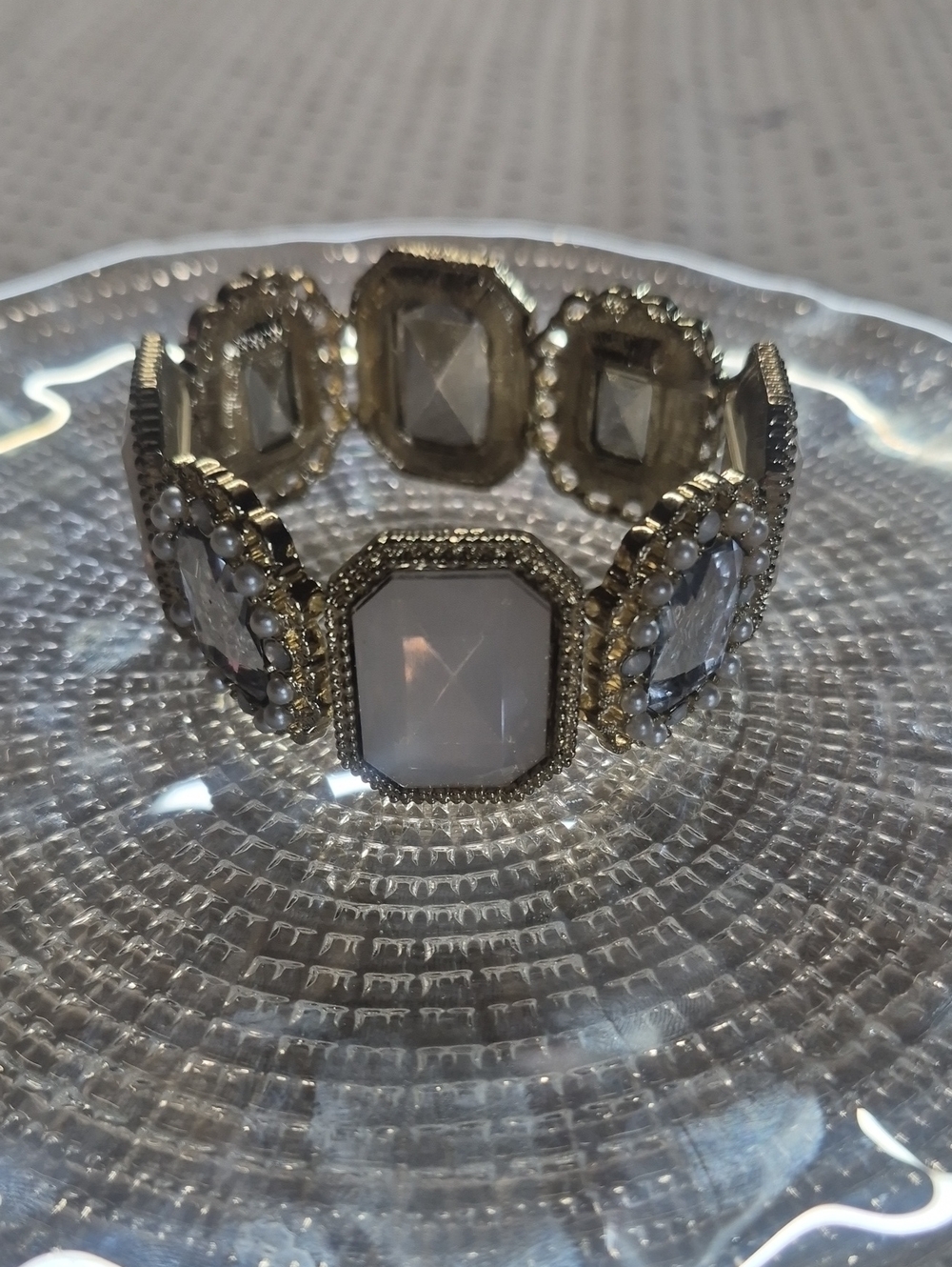 CHRYSTAL AND OPAL CABOCHONS Stretch Bracelet